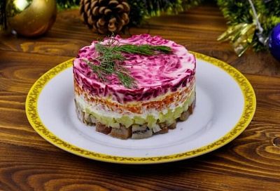 Селедка под шубой на Новый год: секрет богатого вкуса с умопомрачительным эффектом