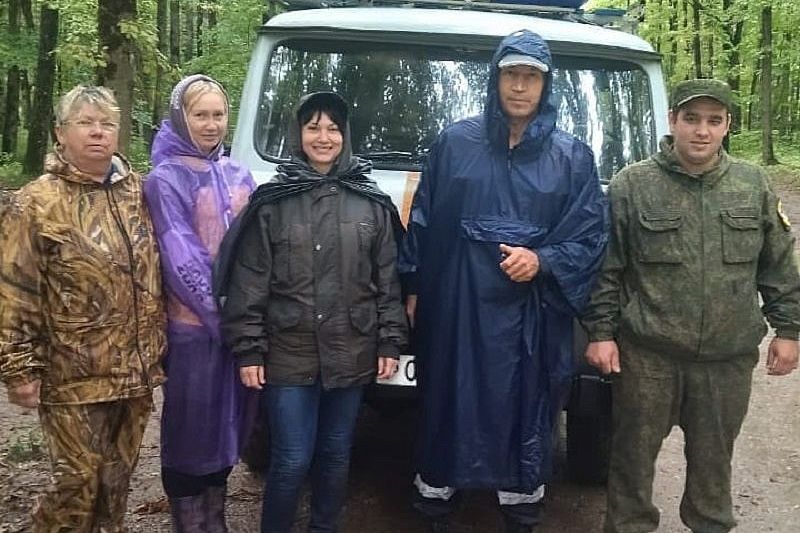 Спасатели нашли заблудившихся в лесу под Горячим Ключом грибников