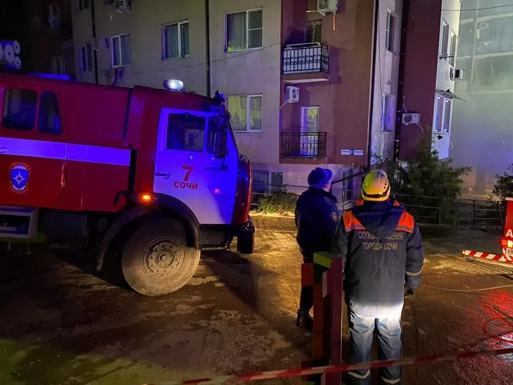 В Сочи дом со сгоревшей накануне мансардой ввели в эксплуатацию по решению  суда. 20 января 2023 г. Кубанские новости