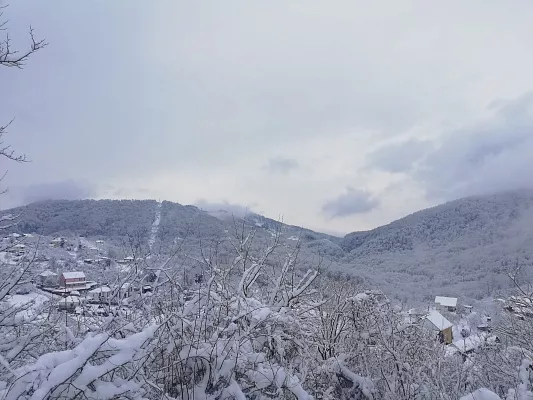 Снегопад обрушится на горнолыжные курорты Сочи в ближайшие часы