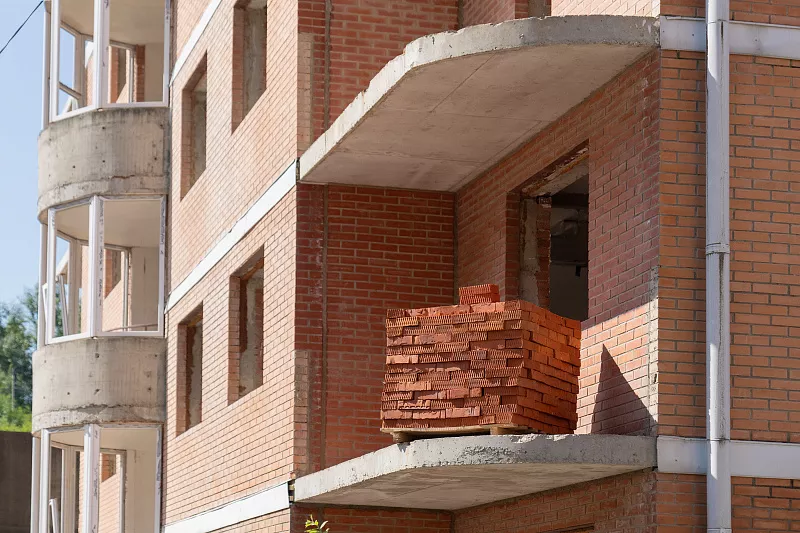 50 аварийных домов расселят в 2024 году в Сочи 