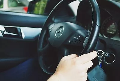 В Сочи суд конфисковал Mercedes у любителя пьяной езды 