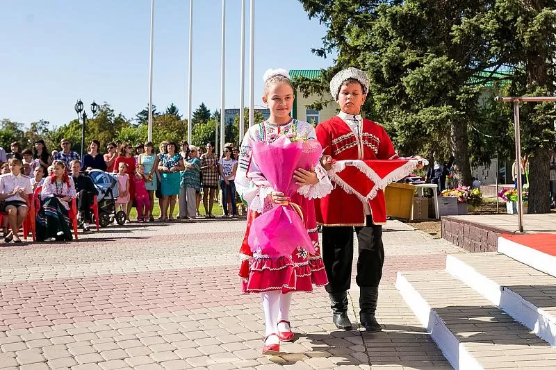 Кубань ст Каневская. Станица Каневская Краснодарский край. Станица Ленинградская Краснодарский край Каневской район. Культура станицы Каневской.