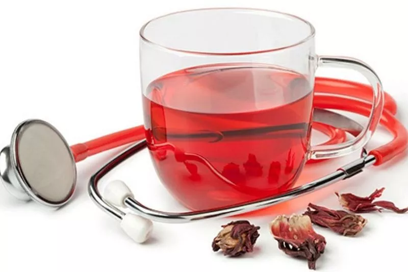 Только так чай каркаде понижает давление: вот как сделать полезный напиток в домашних условиях