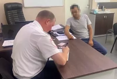 В Сочи полиция нашла автохама на Kia, проехавшего за машиной скорой помощи в пробке