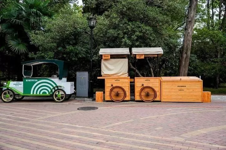 В парке «Ривьера» демонтировали коммерческие некапитальные объекты