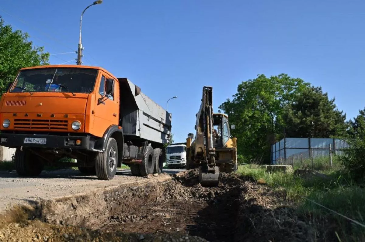 В Краснодаре стартовал ремонт проезда 2-й линии. 4 мая 2024 г. Кубанские  новости