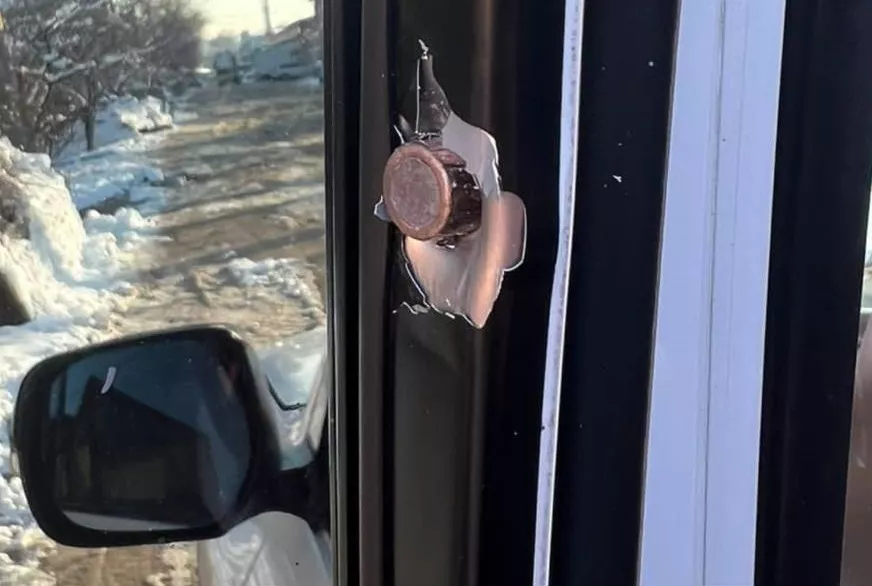 В Краснодаре мужчина стрелял в иномарку с водителем в салоне. 26 января ...