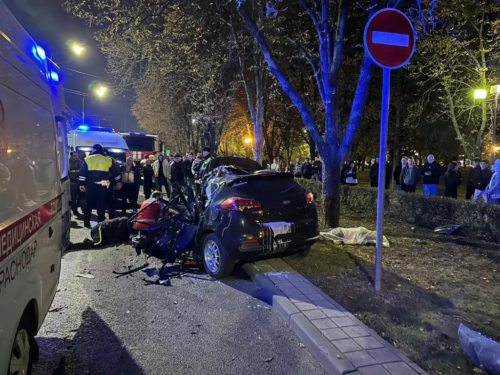 Три человека погибли в страшном ДТП на улице Красной в Краснодаре. 29  октября 2022 г. Кубанские новости