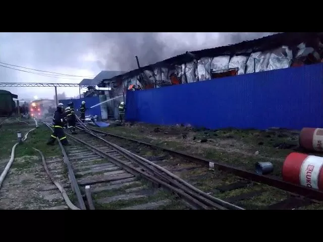 Крупный пожар в Краснодаре в районе Рубероидного завода