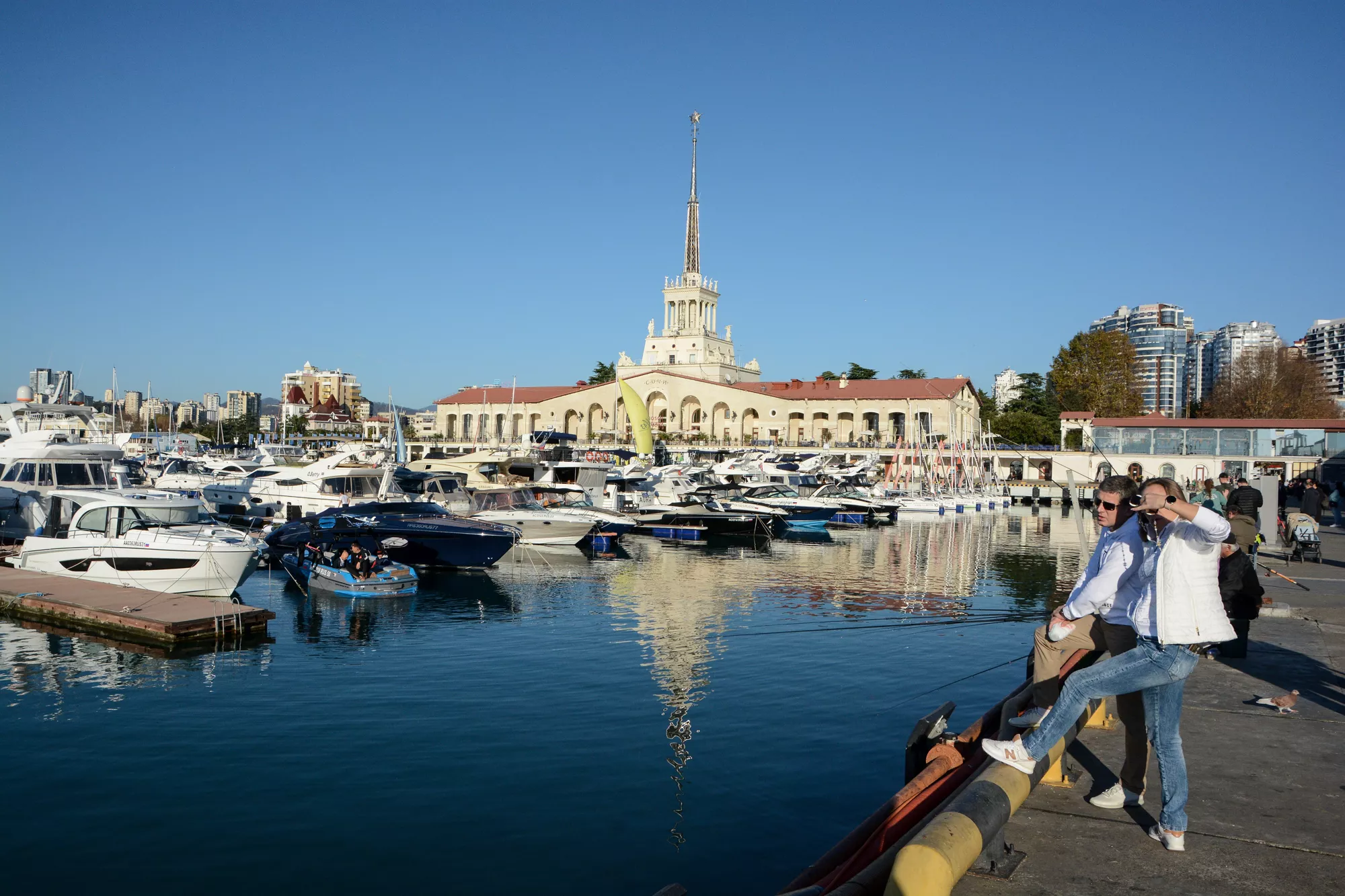 Морской порт Сочи намерен запустить сообщение с Абхазией и Грузией 