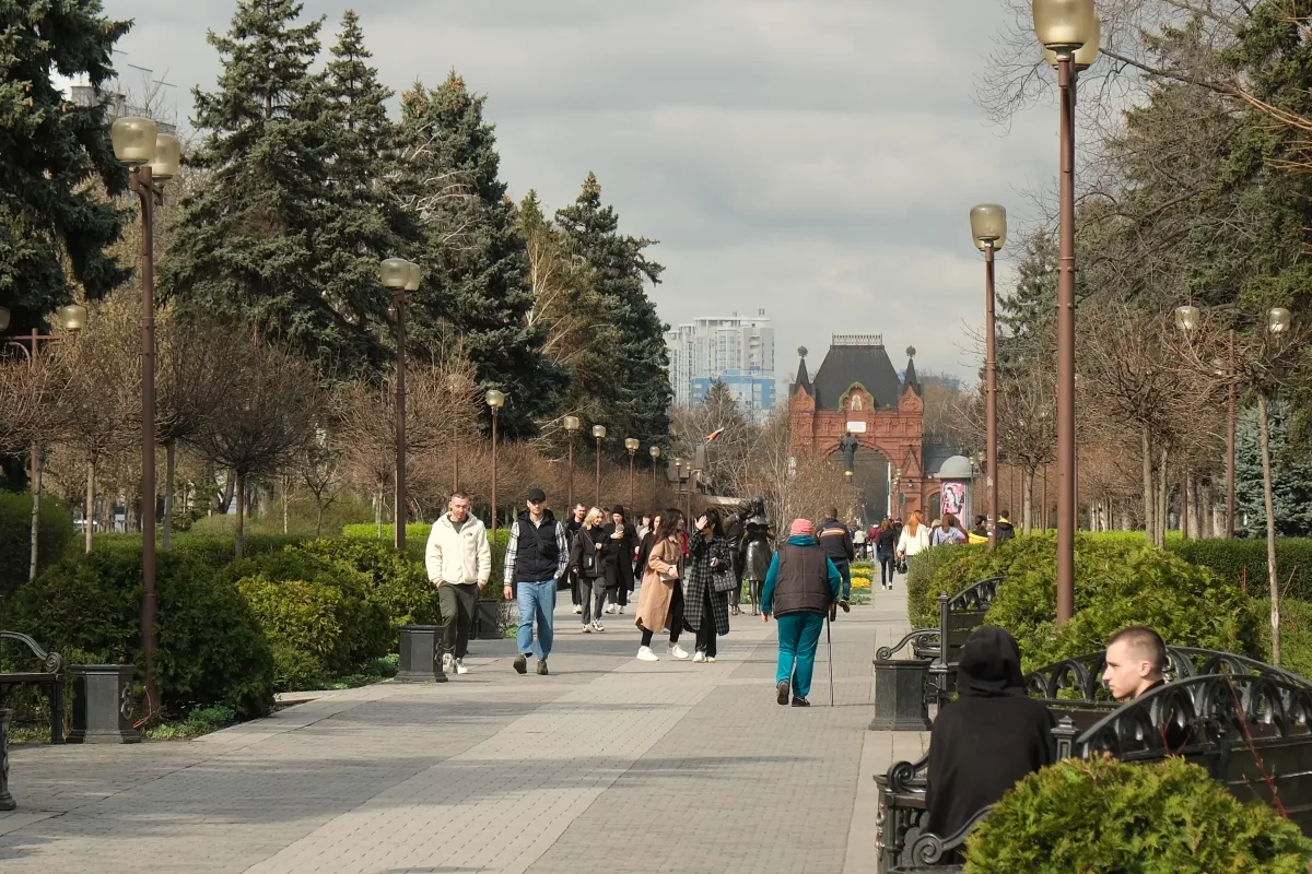 Холодный атмосферный фронт ограничит приток солнечного тепла в Петербурге 11 октября