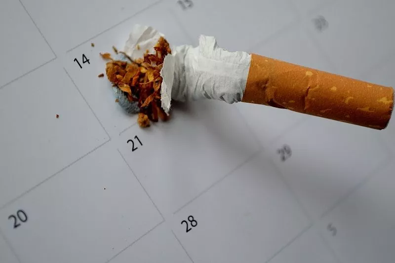 Бросьте курить раз и навсегда: доктор Мясников рассказал, как это сделать