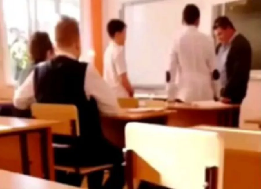 Воспитание учеников ремнем в одной из школ Усть-Лабинска попало на видео 