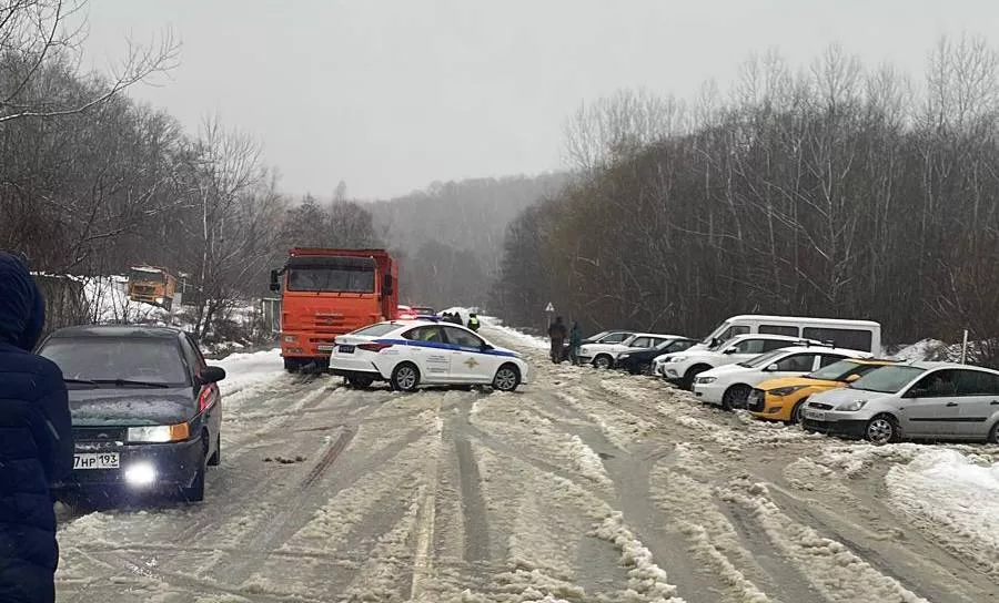 Шаумянский перевал в Туапсинском районе открыли для проезда легковых ...