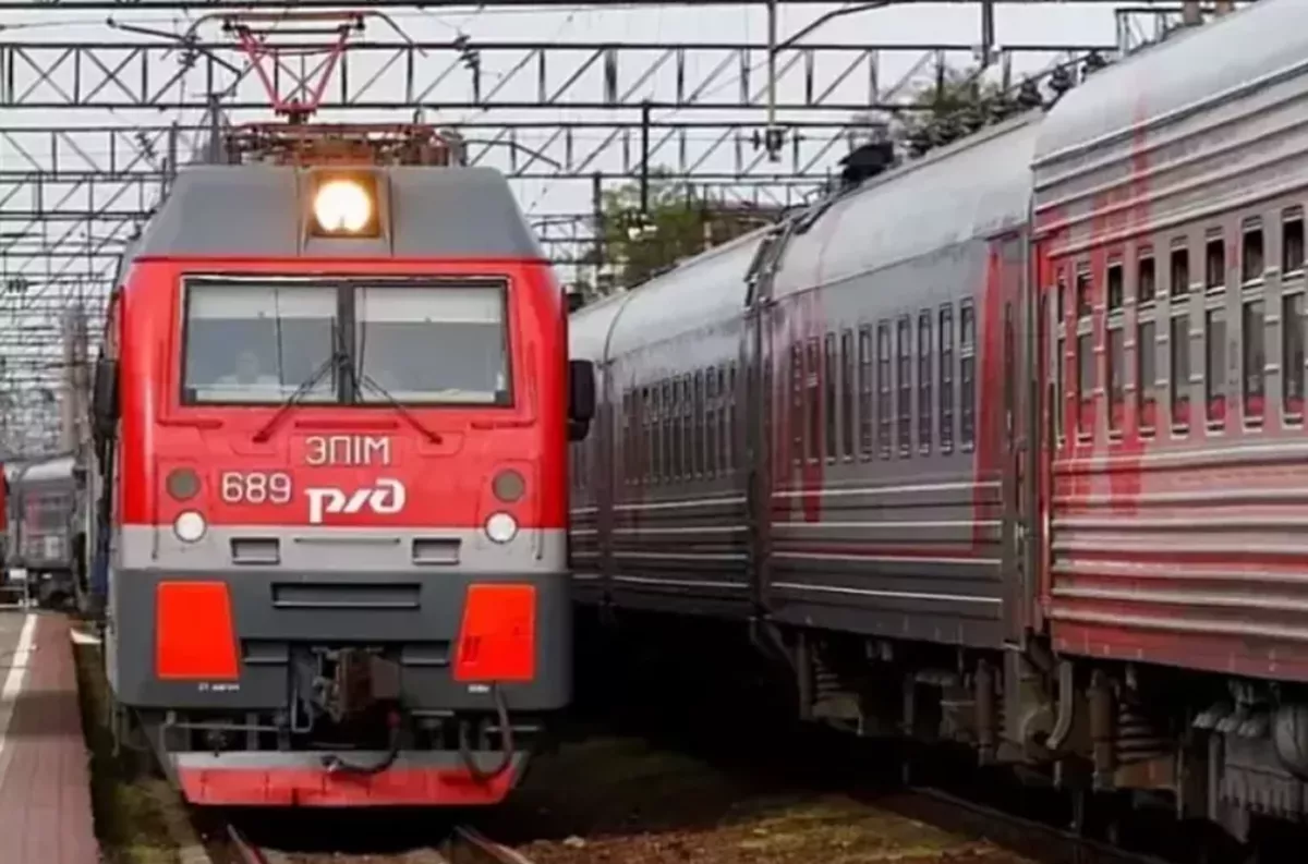 Поезда до Сочи и Новороссийска выбились из графика из-за ЧП на железной дороге в Ростовской области