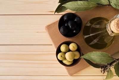 Сложный выбор: врач объяснил, почему оливки полезнее маслин